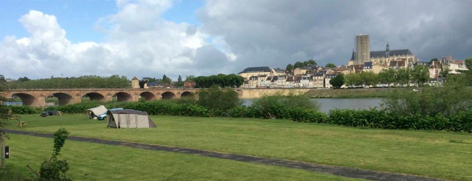 Panorama, Nevers mit Blick von der Loire